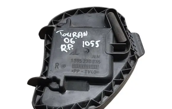 Volkswagen Touran I Headlight/headlamp dust cover 1305239235