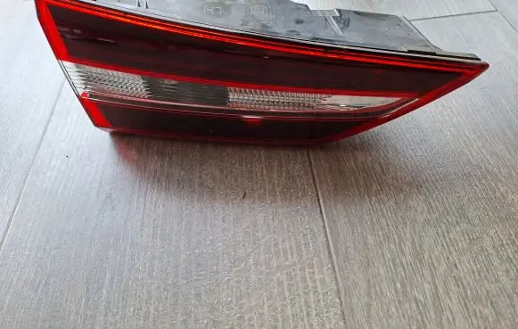Opel Grandland X Tailgate rear/tail lights YP00016380