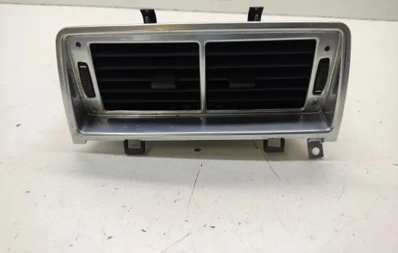 Land Rover Range Rover L322 Rear air vent grill 6901346 64226901346 8385389