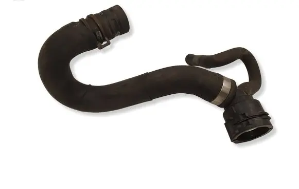 Volkswagen Golf VII Engine coolant pipe/hose 