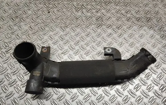 Nissan Qashqai+2 Air intake duct part