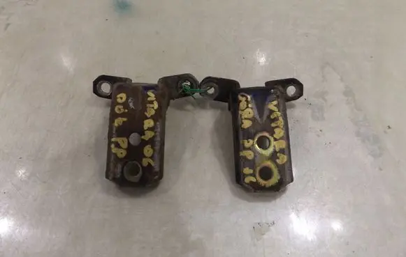 Suzuki Grand Vitara I Front door hinges set 