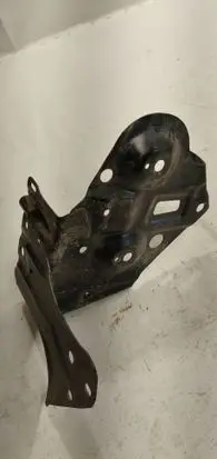 Subaru Outback (BS) Battery tray 