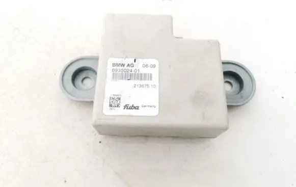 BMW 7 E65 E66 Antenna control unit 693502401 6935024-01