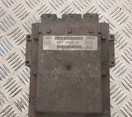 Ford Focus Engine control unit/module 12A650