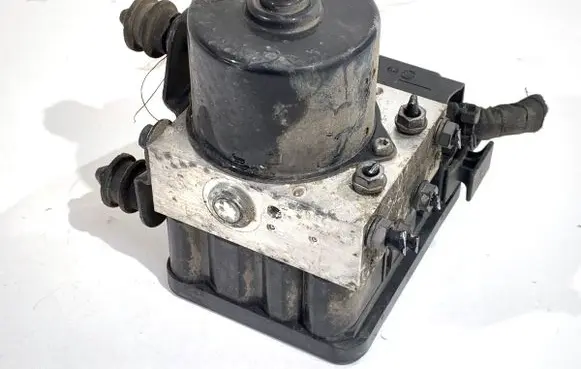 Volkswagen Golf V ABS Pump 1K0614517AE