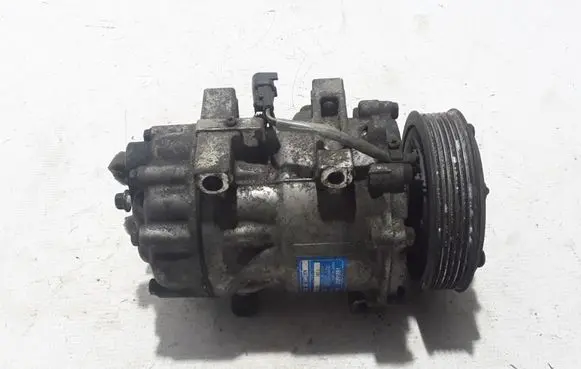 Volvo V50 Air conditioning (A/C) compressor (pump) 31291881