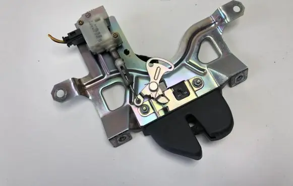 Volkswagen Phaeton Tailgate/trunk/boot lock/catch/latch 3D5827501D