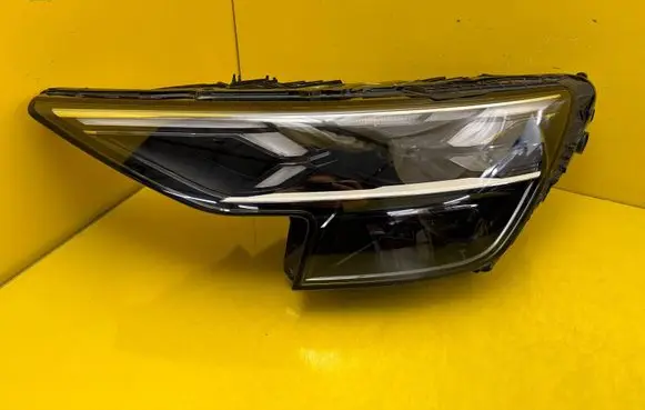 Audi Q8 Headlight/headlamp 4M8941085
