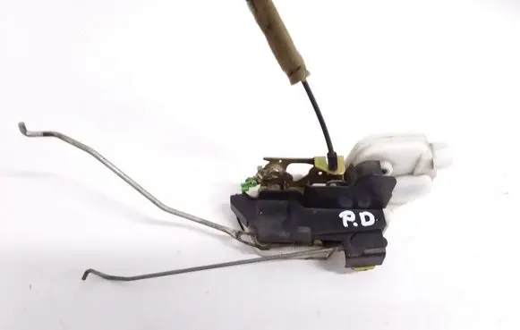 Mitsubishi Pajero Pinin Front door lock