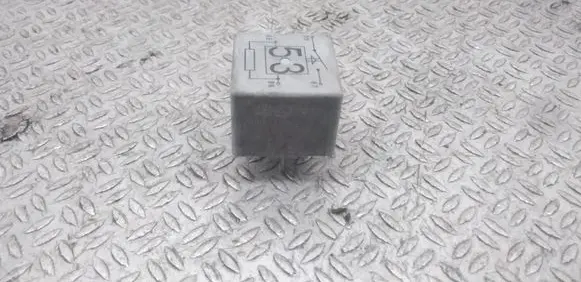 Volkswagen Golf IV Other relay 141951253B