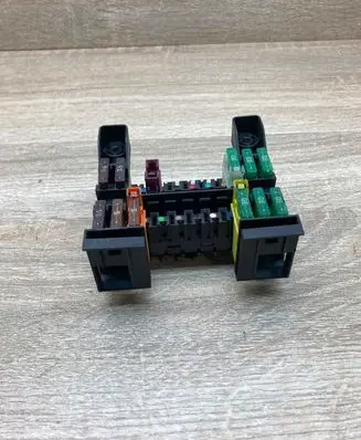 Mercedes-Benz E W211 Fuse box set 2115450301 1394331