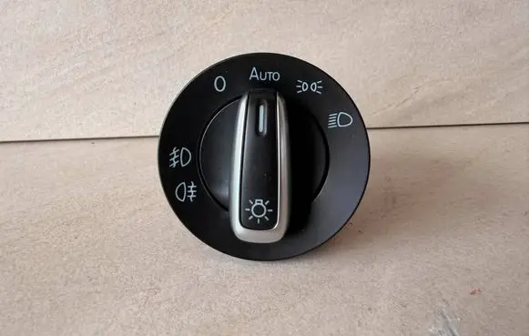 Volkswagen PASSAT B7 Light switch 3C8941431A
