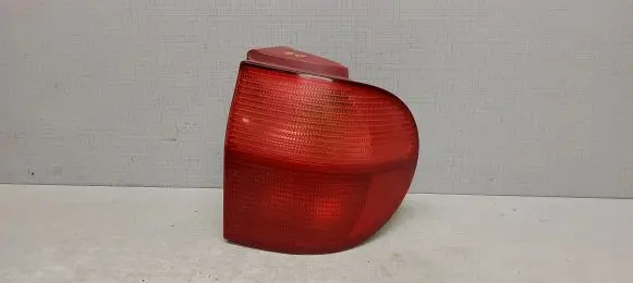 Seat Alhambra (Mk1) Rear/tail lights 907338336 E101392