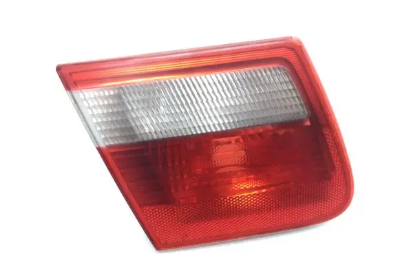Tailgate rear/tail lights