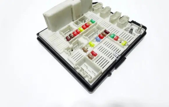 Renault Kangoo II Fuse box set 8201044235B 1077586083 519221303