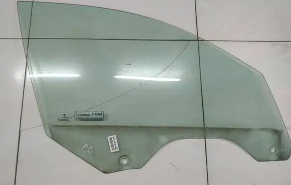 BMW 7 E65 E66 Front door window glass four-door as2