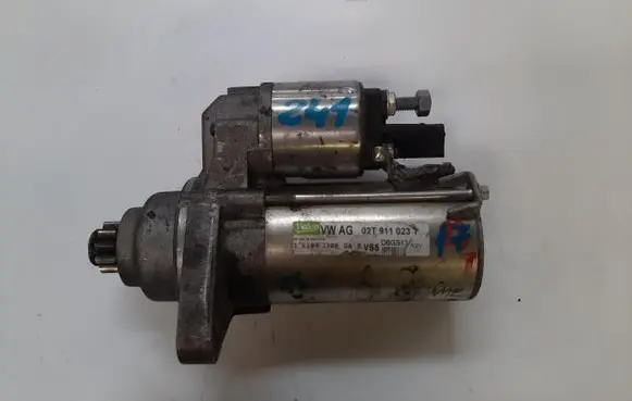Volkswagen Golf V Starter motor 02T911023T