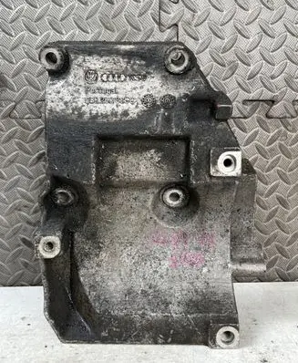 Audi A4 S4 B5 8D A/C compressor mount bracket 038260885C