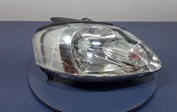 Volkswagen Fox Headlight/headlamp 