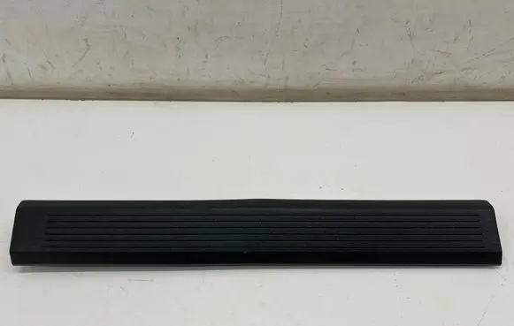 Front sill trim cover
