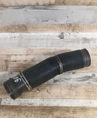 Skoda Octavia Mk1 (1U) Air intake hose/pipe 1J0129684J