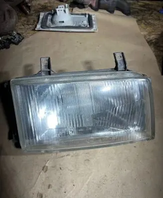 Volkswagen Transporter - Caravelle T4 Headlight/headlamp 13635200