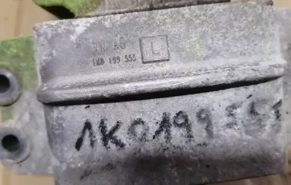 Skoda Octavia Mk2 (1Z) Gearbox mount 1K0199555L