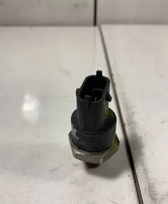 Fuel pressure sensor