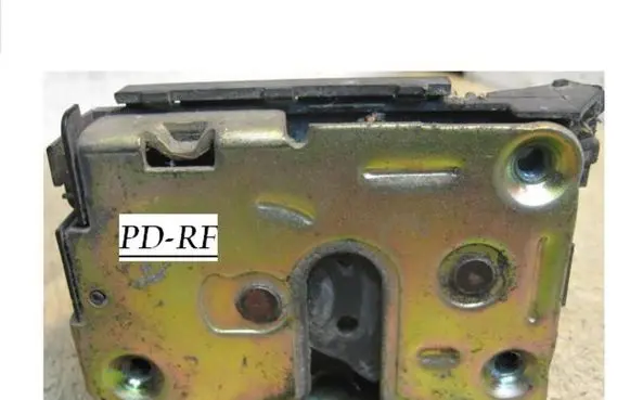 Renault 19 Front door lock 770045321