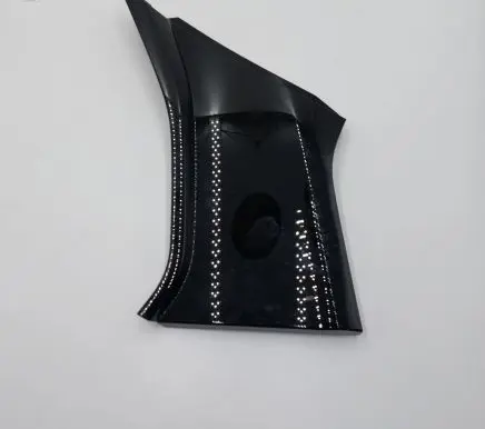 Rear fender molding trim