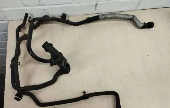 Thermostat/thermostat housing