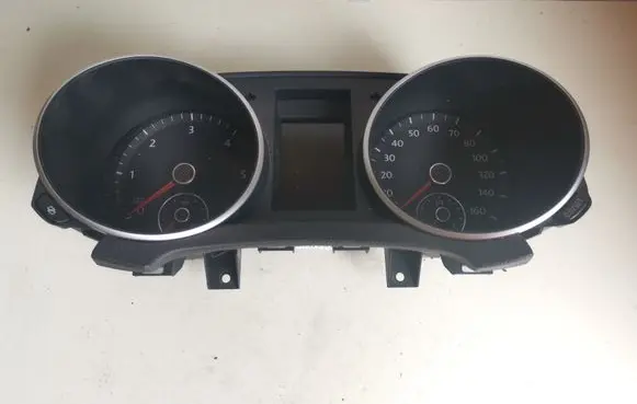 Volkswagen Golf VI Speedometer (instrument cluster) 5K0920972A