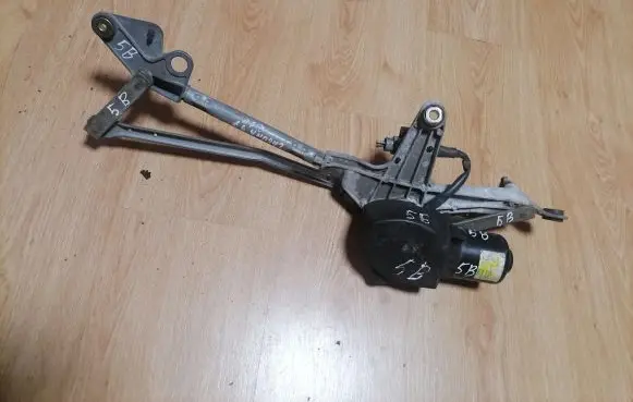 Renault Laguna I Front wiper linkage and motor 53557311