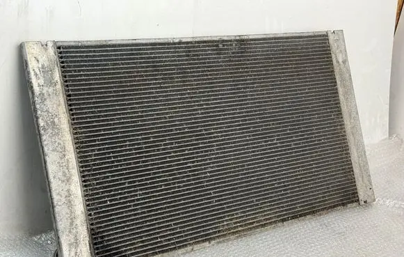 BMW 5 E60 E61 Coolant radiator 7787440 778744003 17117787440