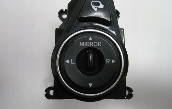 Hyundai i40 Central console control unit 39R4801230
