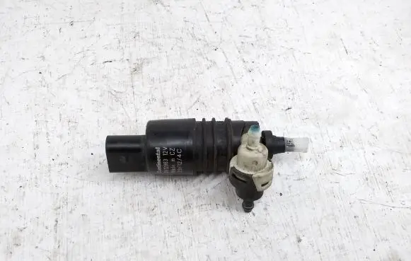Honda CR-V Windscreen/windshield washer pump 3412863