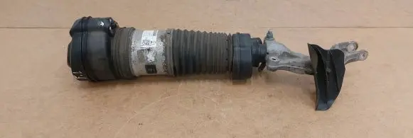Porsche Cayenne (9Y0 9Y3) Front shock absorber/damper 9Y0616039B 22190219034613