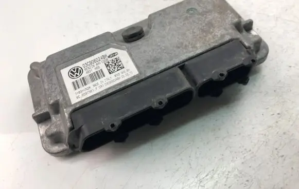 Volkswagen Polo V 6R Engine control unit/module ECU 03C906024BH