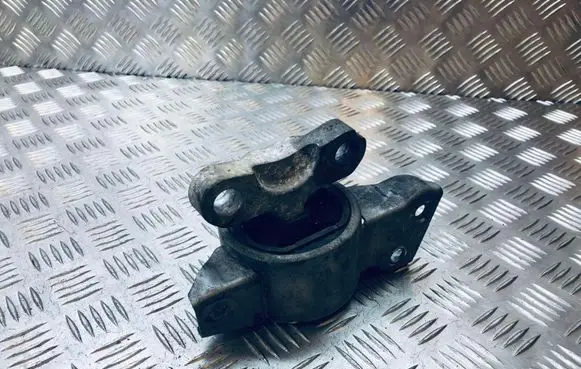 Opel Corsa E Gearbox mount