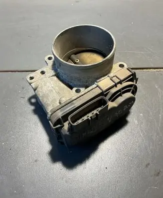 Volvo V70 Throttle valve 8677796 A00634 2F160210