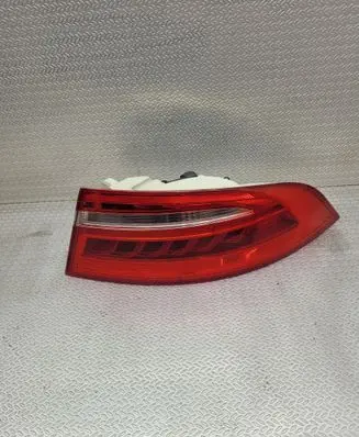 Jaguar XE Rear/tail lights