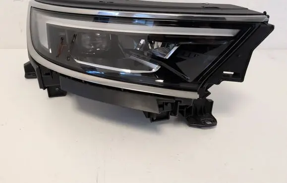 Opel Mokka B Headlight/headlamp 9834016680