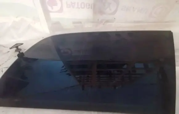 Ford Galaxy Rear side window