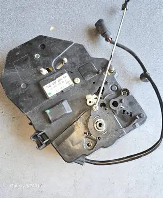 Volkswagen Multivan T5 Rear door lock 7H0827201BA 37107 01072473002