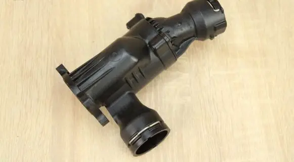 Thermostat/thermostat housing