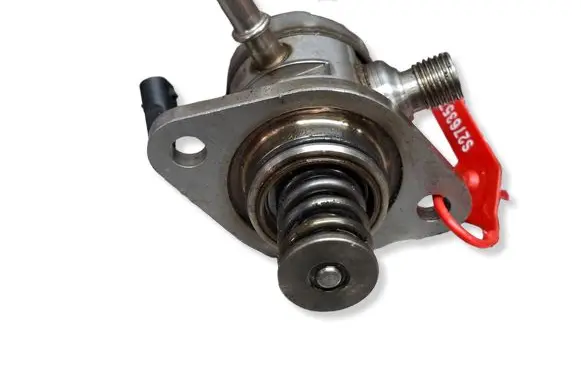 Renault Austral Mechanical fuel pump S27635718 8201742489