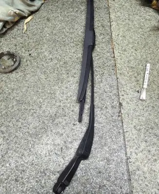Audi A8 S8 D2 4D Windshield/front glass wiper blade 
