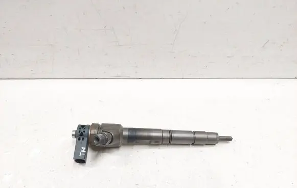 Volkswagen Golf VII Fuel injector 04L130277G 0445110477