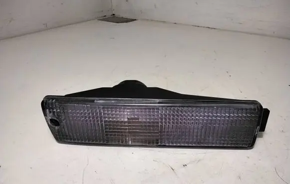 Volkswagen Golf II Front fender indicator light 6R0147487